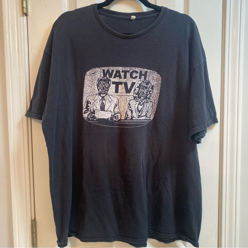 Black Graphic 80’s Movie THEY LIVE T-Shirt WATCH TV News Anchors 2XL